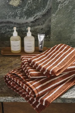 Towels^Scandi Living Drift towel 30x50 cm, Brown-white BrownWhite