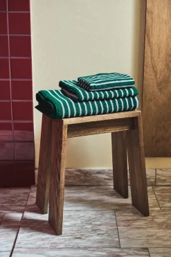 Towels^Scandi Living Drift towel 30x50 cm, Green-purple GreenPurple