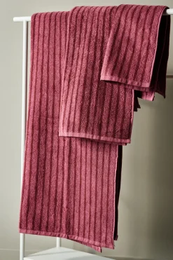 Hot Scandi Living Drift towel 30x50 cm, Pink-red PinkRed