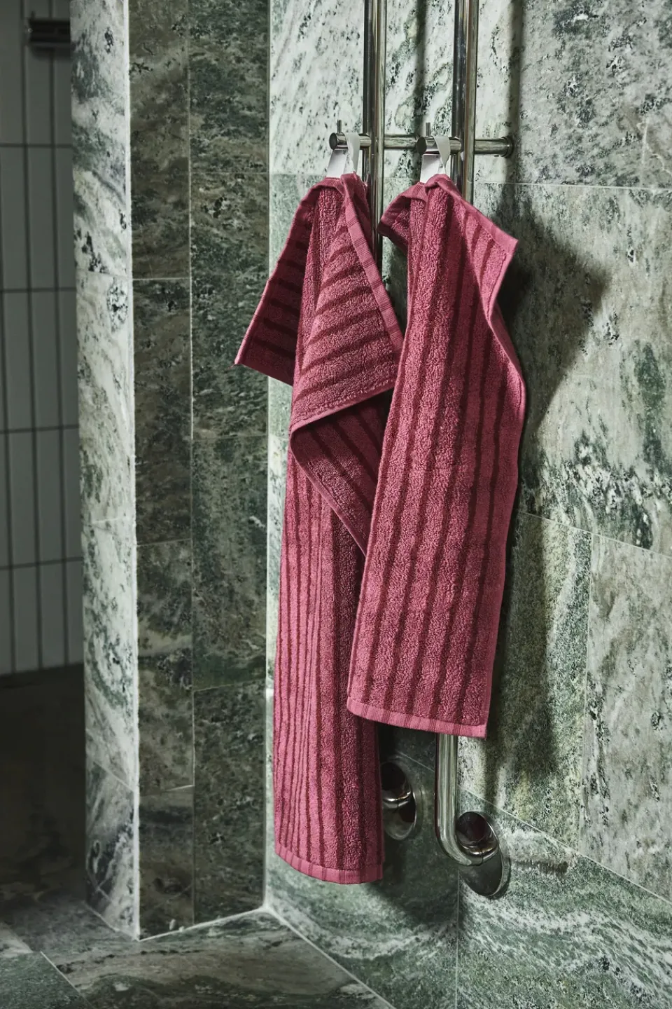 Towels^Scandi Living Drift towel 50x70 cm, Pink-red PinkRed