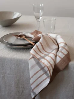 Linen & Cotton Napkins^Tell Me More Ella napkin 50x50 cm, Hazelnut checkered BeigeBrown
