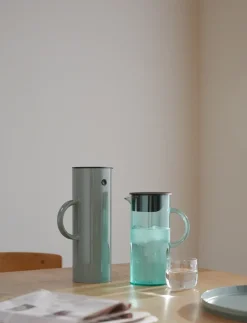 Online Stelton EM77 jug with lid 1.5 L, Dusty Green