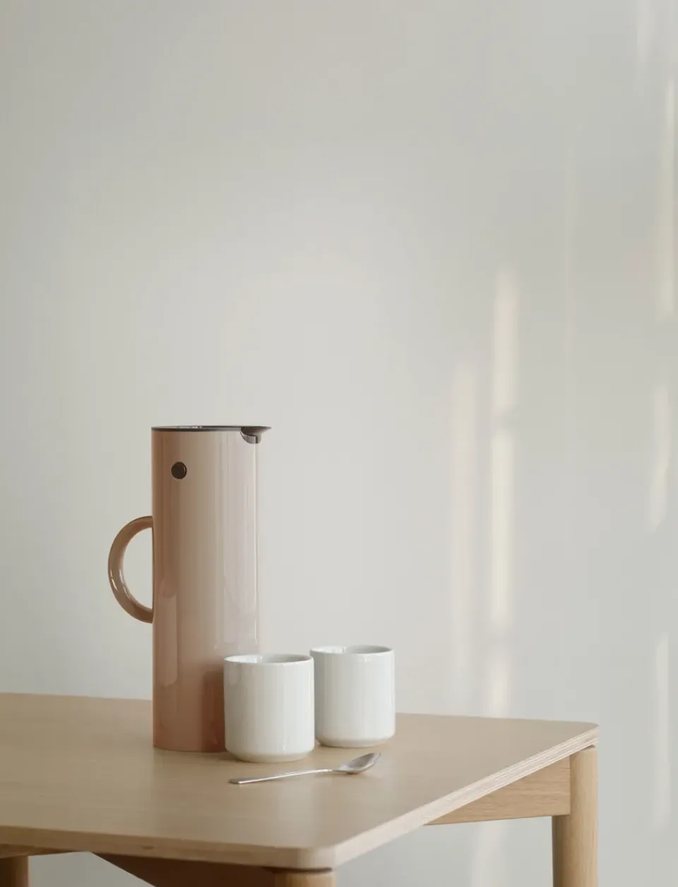 Thermoses^Stelton EM77 vacuum jug 1 l, Wheat Beige