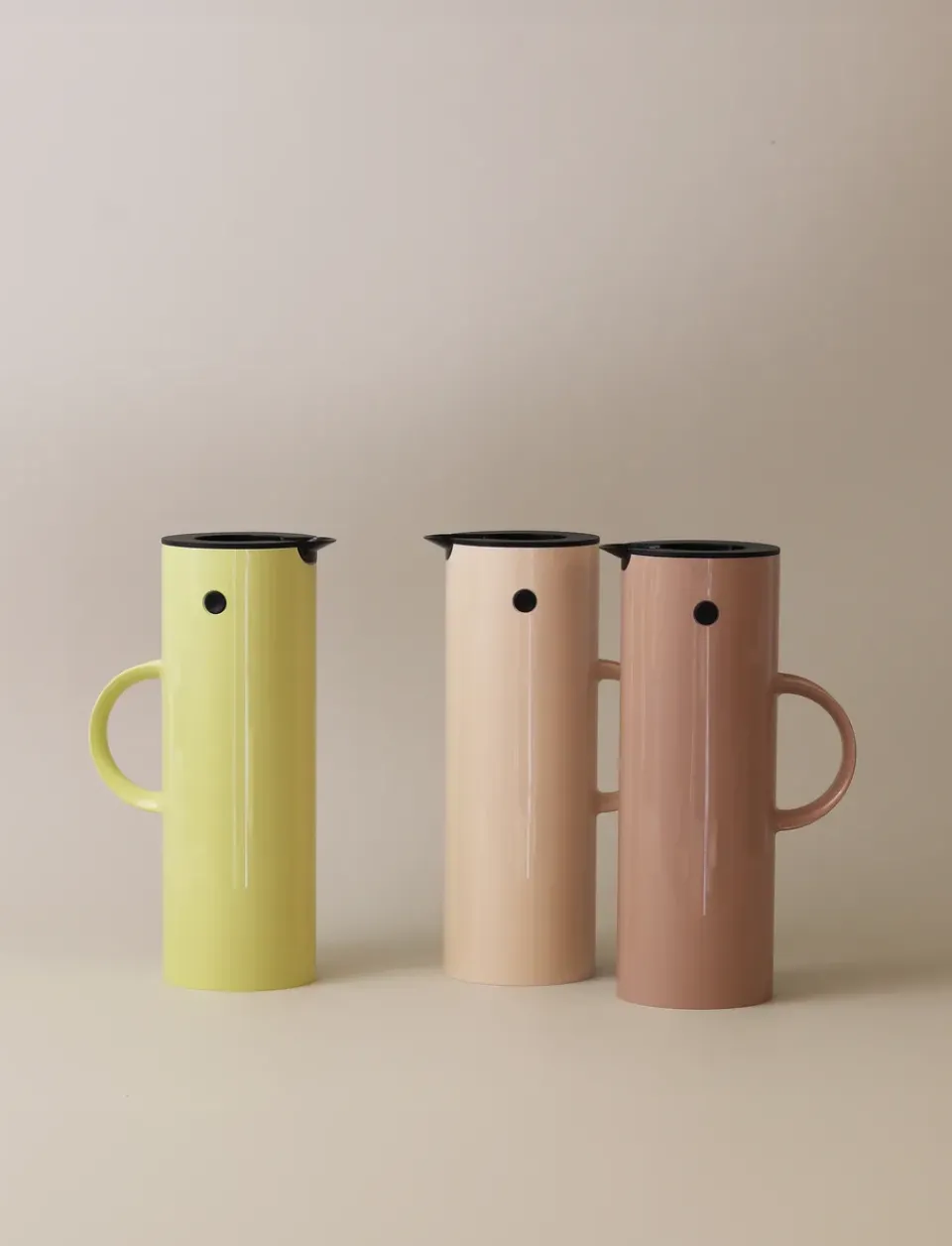 Thermoses^Stelton EM77 vacuum jug 1 l, Wheat Beige