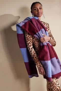 Wool Blankets & Throws^Byon Embrace blanket 130x200 cm, Light blue-burgundy BlueRed