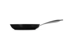 Outlet Le Creuset ENSC frying pan, 24 cm Black