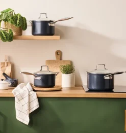 Saucepans^Le Creuset ENSC saucepan with glass lid, 2.8 L Black