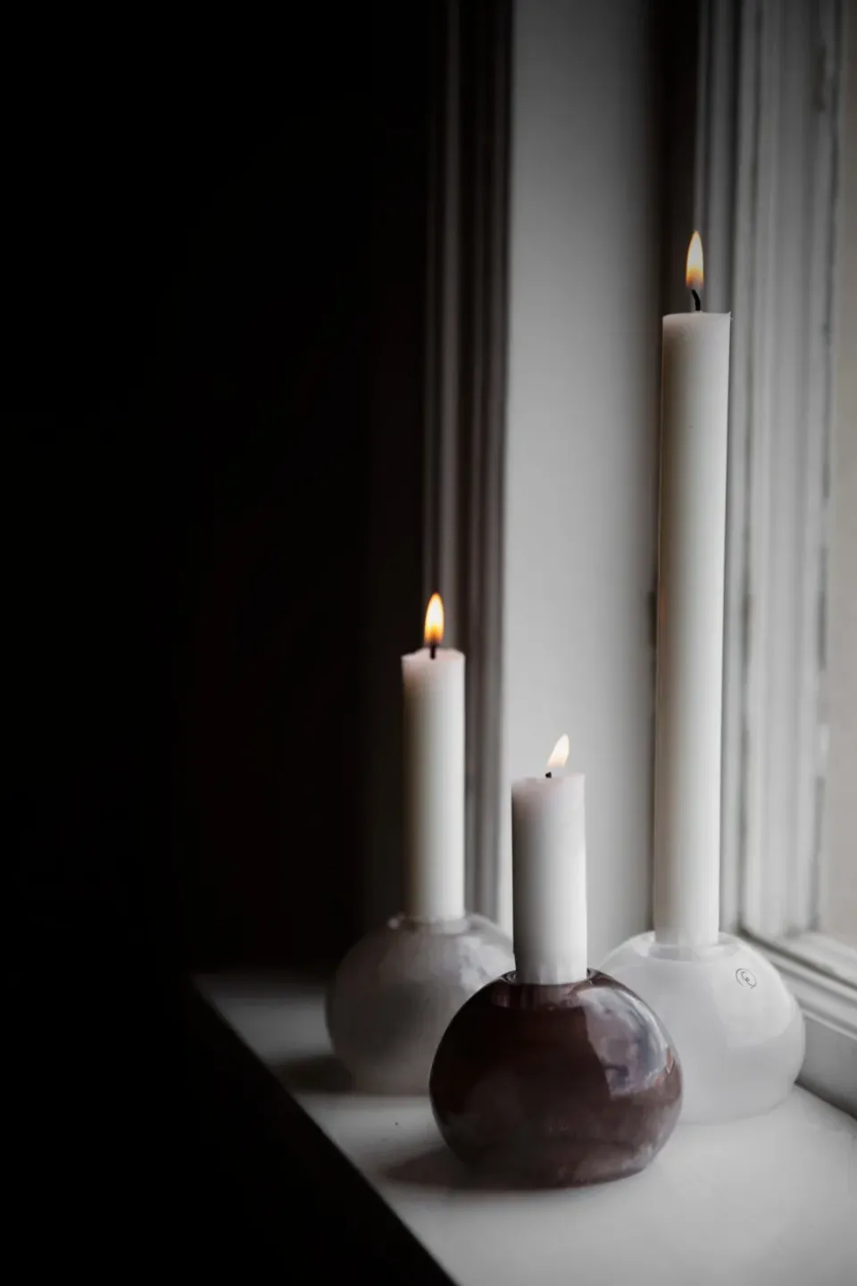 Candle Holders^ERNST candlestick glass Ø9 cm, White