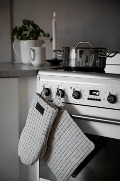 Oven Mitts, Gloves & Pot Holders^ERNST pot holder checkered 25x25 cm, Checkered nature-black BeigeBlack
