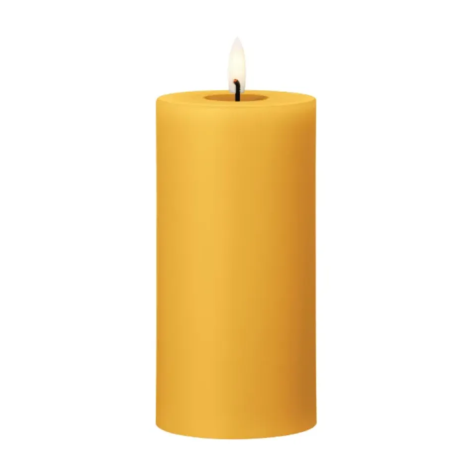 Outlet Ester & erik pillar candle LED, 85 Mango, 15 cm Yellow
