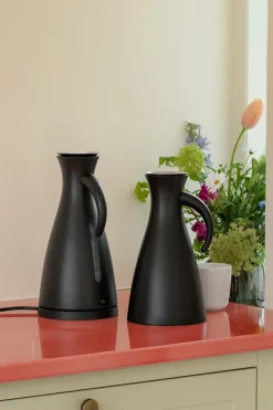 Electric Kettles^Eva Solo electric kettle 1.5 liter, Matt Black
