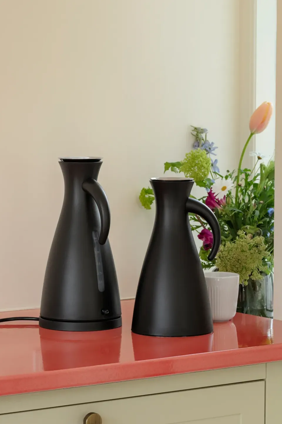 Electric Kettles^Eva Solo electric kettle 1.5 liter, Matt Black