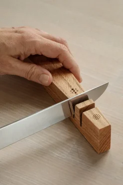 Outlet Eva Solo Western knife sharpener, Oak Brown