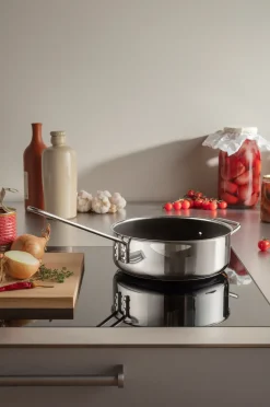 Saucier & Sauté Pans^Eva Solo Eva Trio Stainless Steel Slip-Let ceramic sauté pan, 24 cm Silver-colouredBlack
