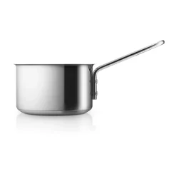 Saucepans^Eva Solo Eva Trio Stainless Steel Slip-Let ceramic saucepan, 1.1 L Silver-colouredBlack