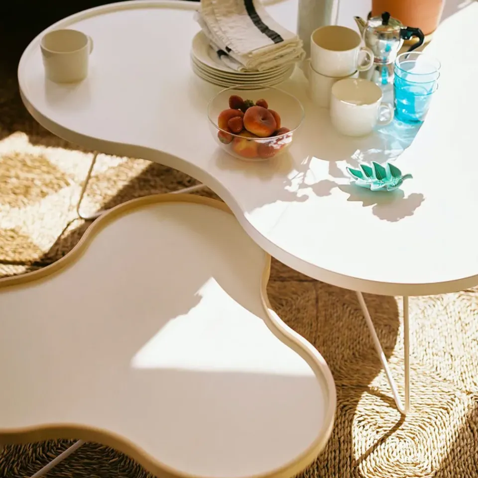 Online Swedese Flower table 84x90 cm, H45--walnut edge- stativ Black