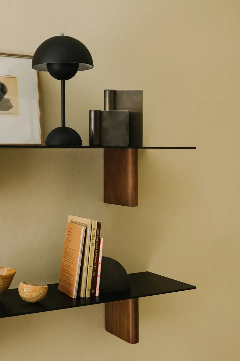 Sale &Tradition Flowerpot portable table lamp VP9, matte Black