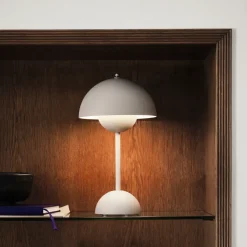 Desk Lamps|Bedside Lamps^&Tradition Flowerpot portable table lamp VP9, matte light Grey
