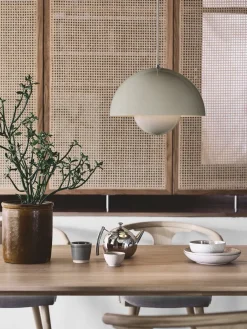 Pendant Lamps^&Tradition Flowerpot VP7 pendant lamp, -beige Grey