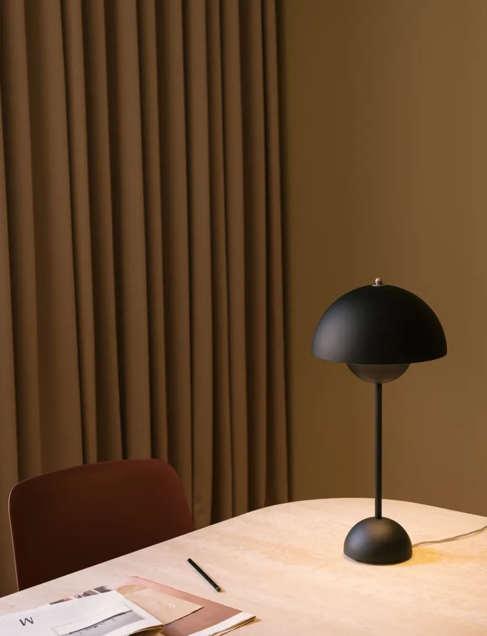 Desk Lamps^&Tradition FlowerPot VP3 table lamp, matte Black