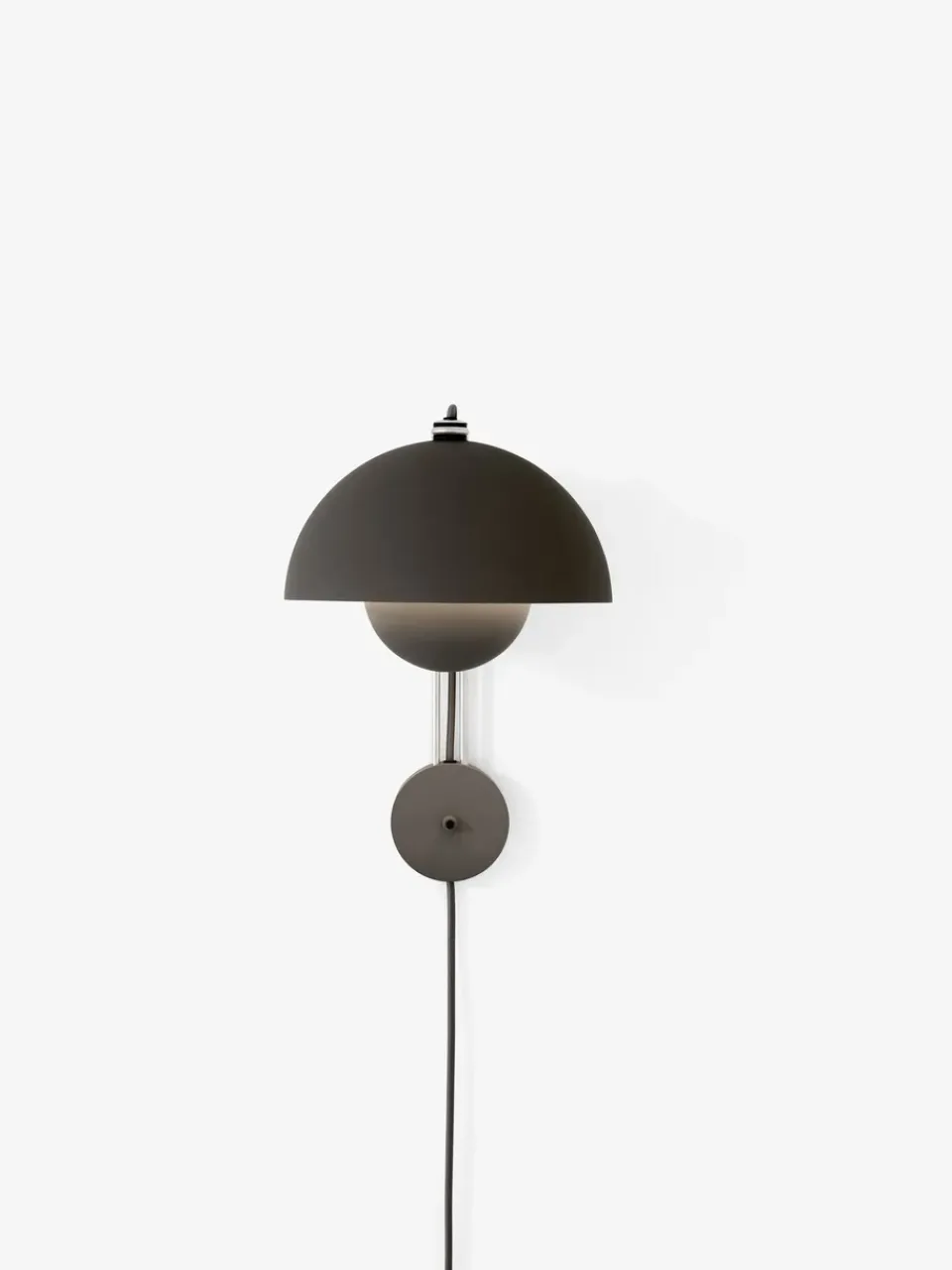 Best &Tradition Flowerpot VP8 wall lamp, Matte Black