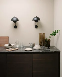 Best &Tradition Flowerpot VP8 wall lamp, Matte Black