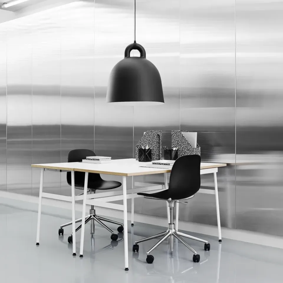 Online Normann Copenhagen Form swivel chair, 5W office chair, , black aluminium, wheels Blue