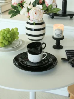 New Scandi Living Freckle side plate Ø20 cm, Black