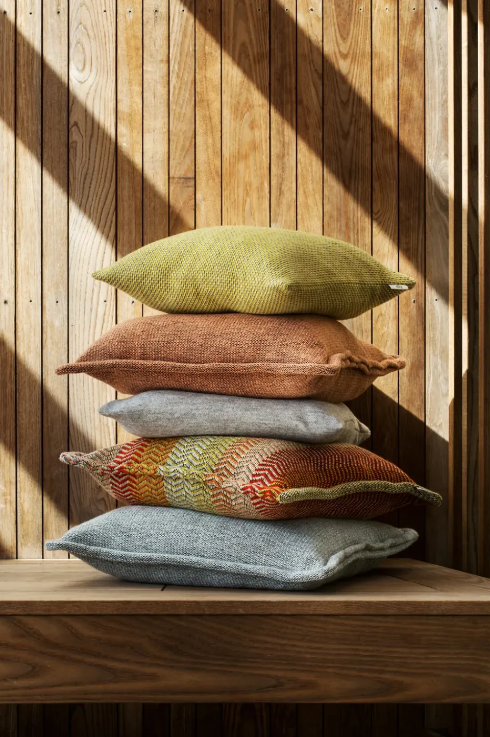Cushions^Røros Tweed Fri cushion 60x60 cm, Summer Red