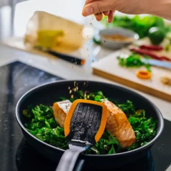 Hot Fiskars Functional Form frying spatula 29 cm, Black OrangeBlack