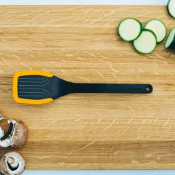 Hot Fiskars Functional Form frying spatula 29 cm, Black OrangeBlack