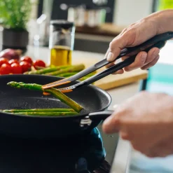 Tongs & Turners^Fiskars Functional Form tongs 28.7 cm, Black OrangeBlack