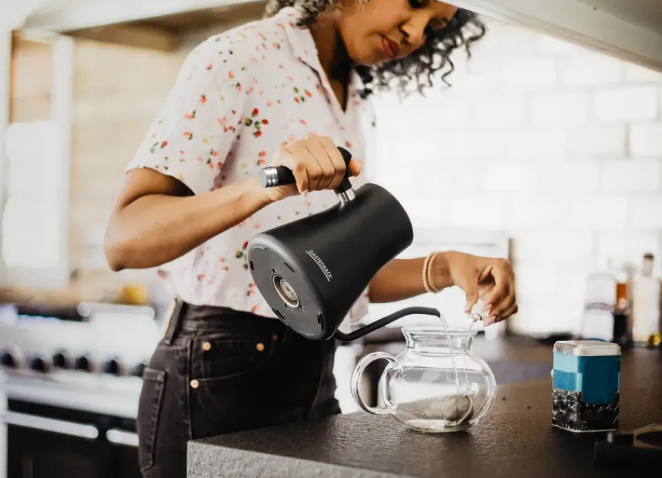 Electric Kettles^Gastroback Design 42329 kettle pour over, Black Silver-coloured