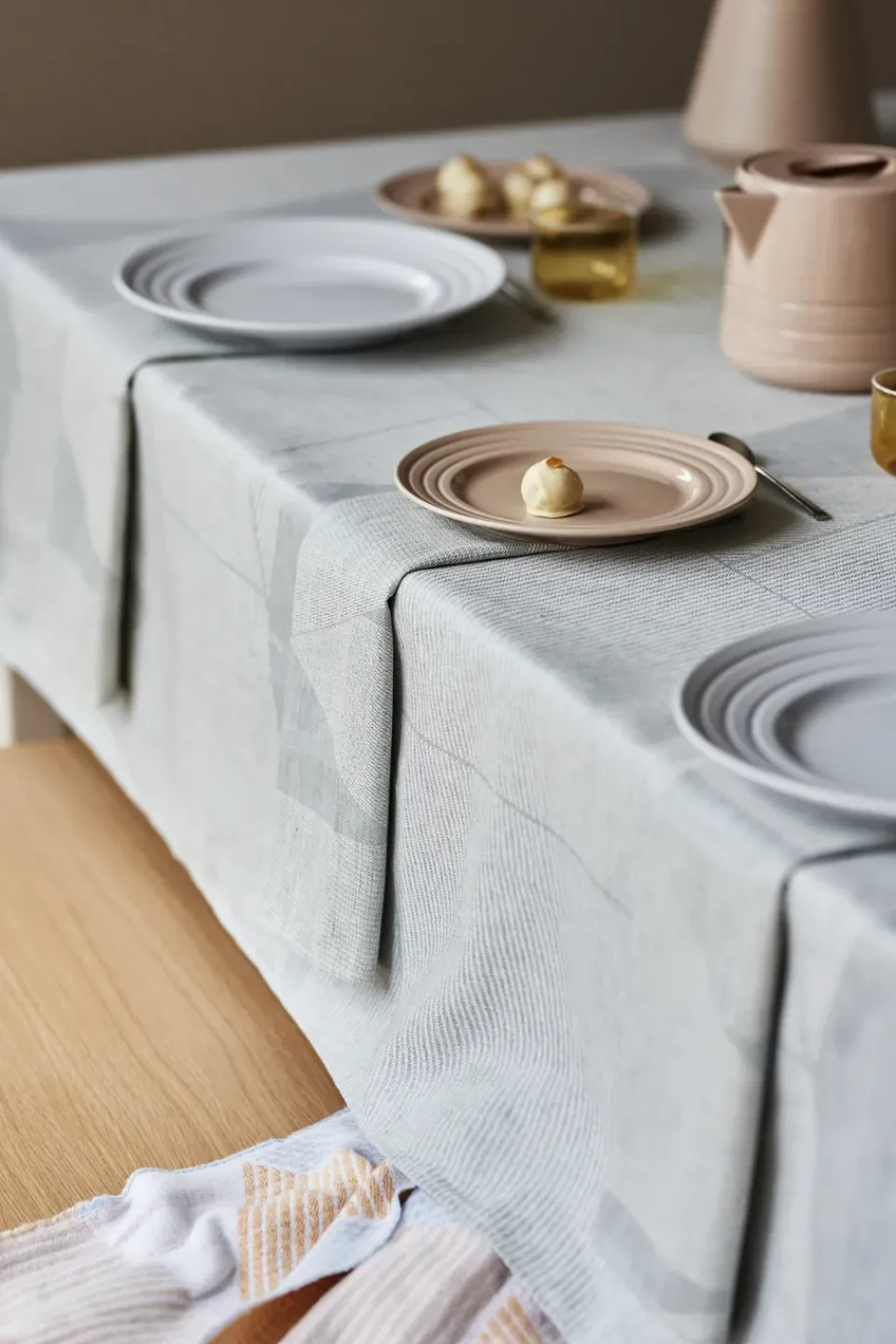 Clearance NJRD Geometric tablecloth 147x250 cm, Blue-white BlueWhite