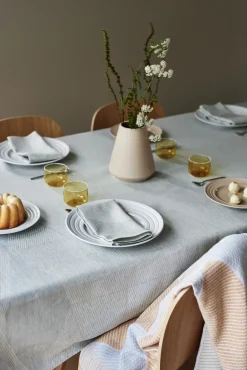Clearance NJRD Geometric tablecloth 147x250 cm, Blue-white BlueWhite