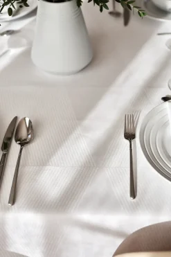 Hot NJRD Geometric tablecloth 147x250 cm, White