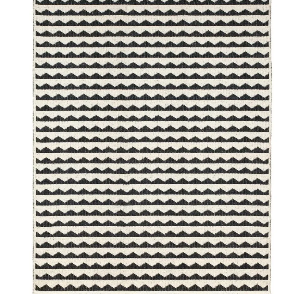 Plastic Rugs^Brita Sweden Gittan rug large, 150x200 cm Black