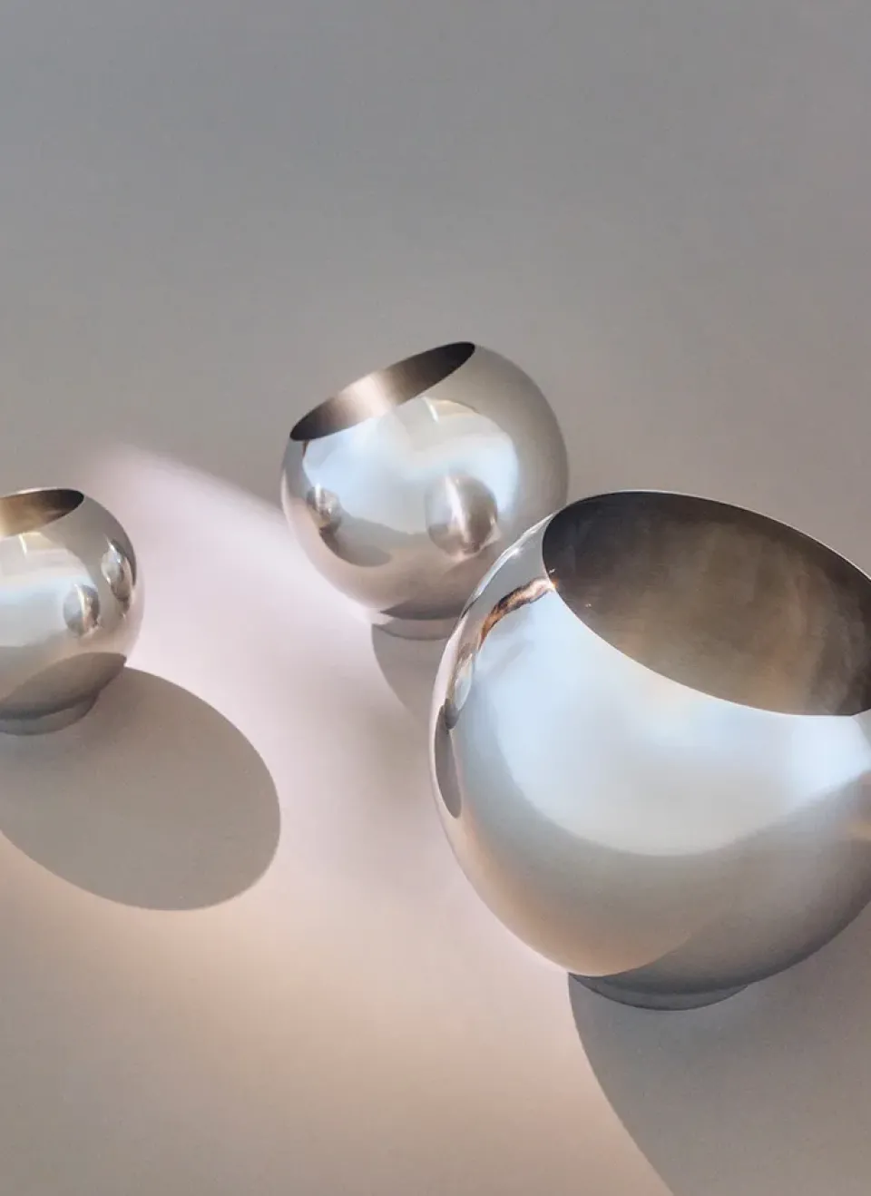 Garden Details & Accessories^AYTM Globe flowerpot Ø17 cm, Silver Silver-coloured
