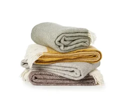 Outlet Klippan Yllefabrik Gooseye wool throw 130x200 cm, Green