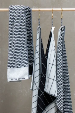 Clearance Mette Ditmer Grid guest towel 38x60 cm 2 pack, Black-off white BlackWhite