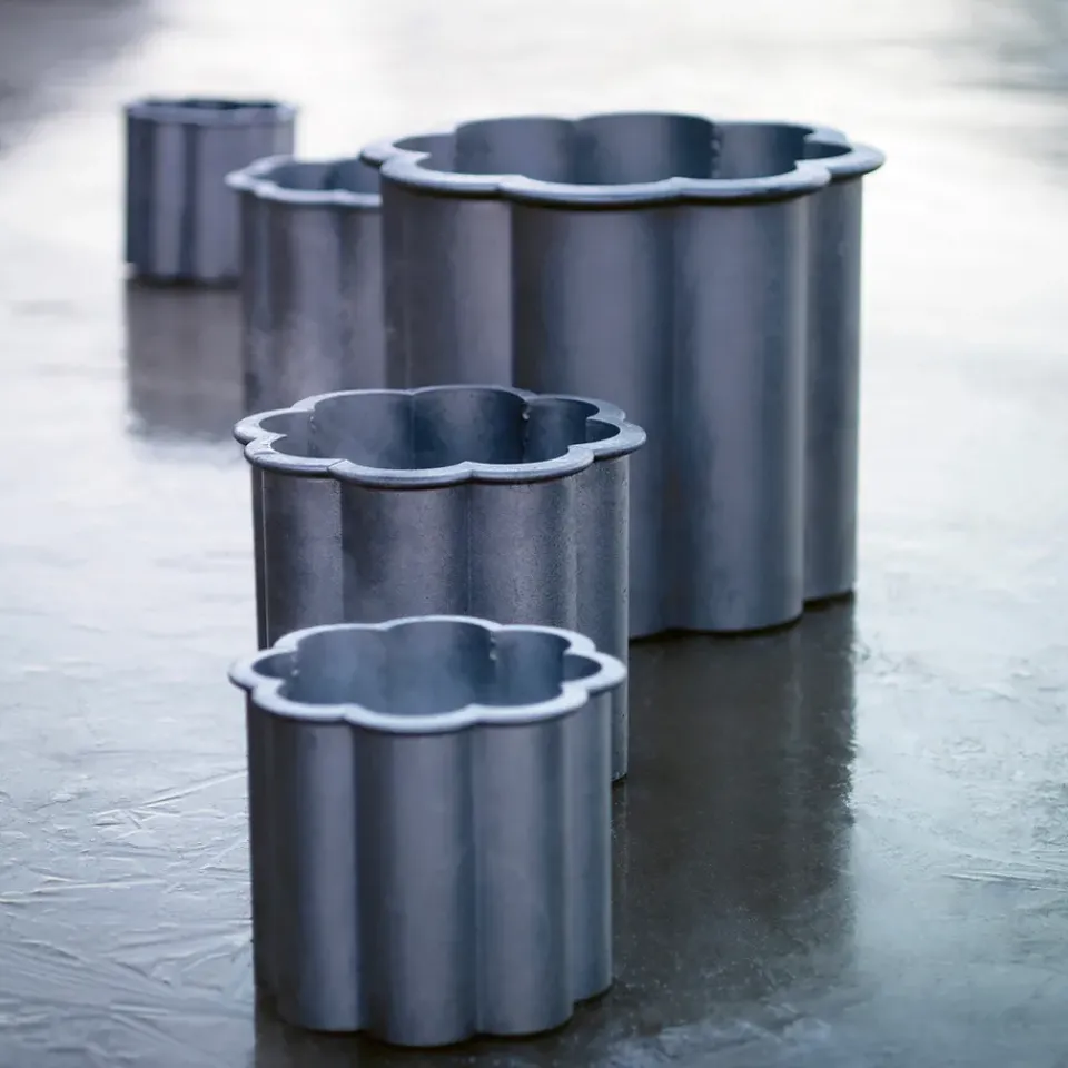 Garden Details & Accessories^Byarums bruk Gråsippa plant pot, Aluminum sand-casted, no. 1 Ø33 cm Silver-coloured