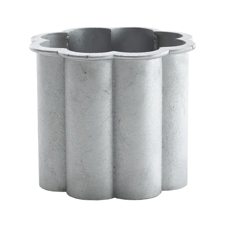 Garden Details & Accessories^Byarums bruk Gråsippa plant pot, Aluminum sand-casted, no. 3 Ø62 cm Silver-coloured