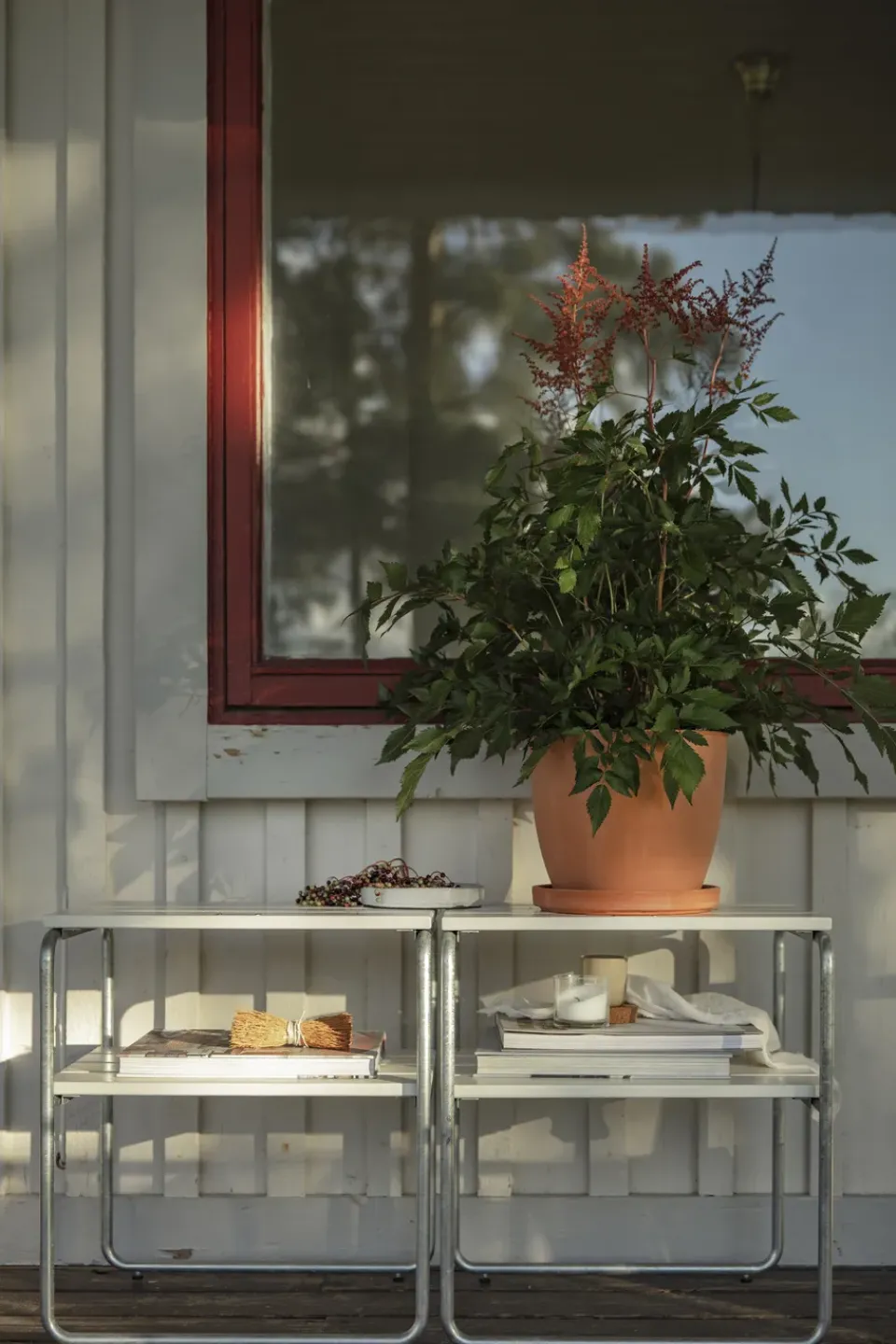 Table For Outdoor Use^Grythyttan Stålmöbler Grythyttan side table, lacquer oak-hot-dip galvanized stand White