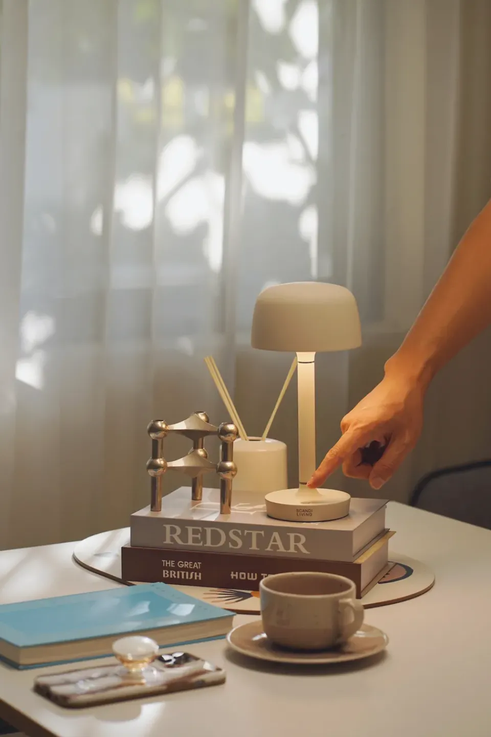 Scandi Living Halo portable table lamp 25,5 cm, Beige