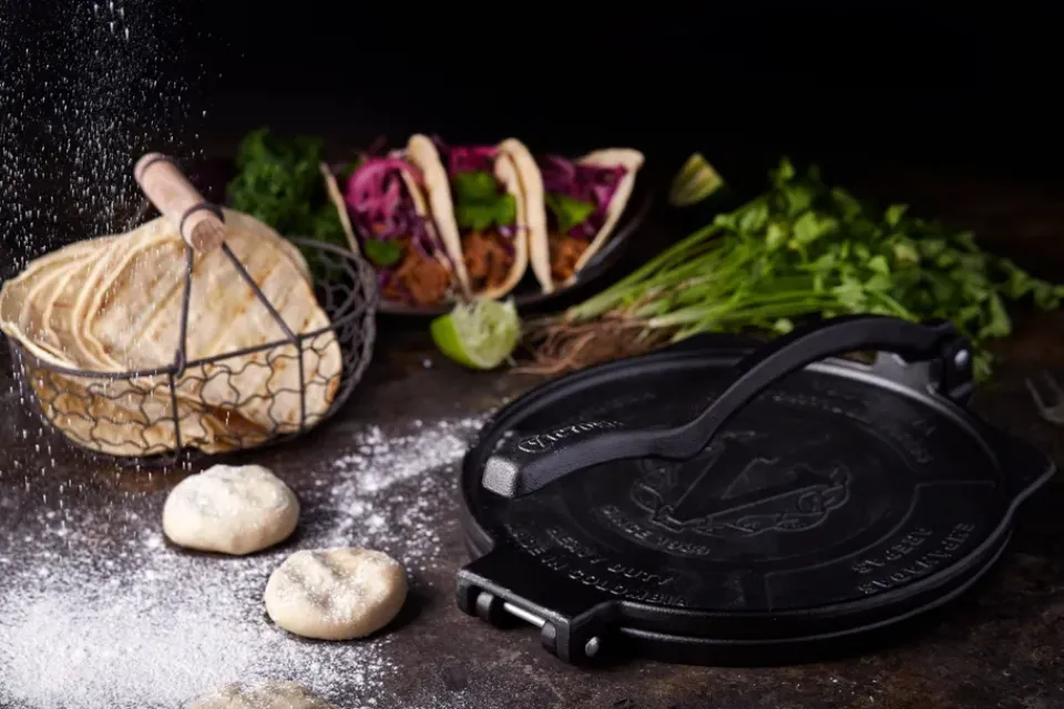 Sale Victoria Heavy duty tortilla press Ø25 cm, Black
