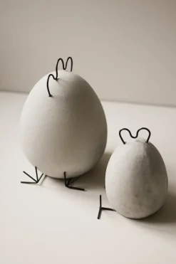 DBKD Heavy Hen easter decoration concrete, large Grey