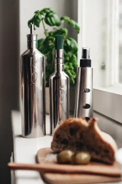 Bottles, Pourers & Drizzlers^Heirol oil bottle, 25 cl Silver-coloured