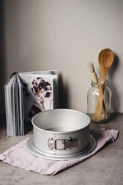 Round Flat Oven & Flan Dishes|More Baking Accessories^Heirol springform anodized aluminum, Ø20 cm Silver-coloured