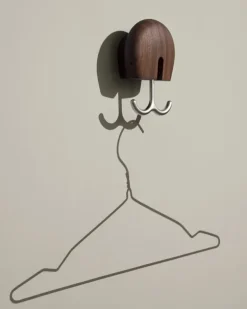 Clothes Hooks & Hangers|Clothes Hooks & Hangers^Massproductions Hercule wall hook, Oiled walnut Brown