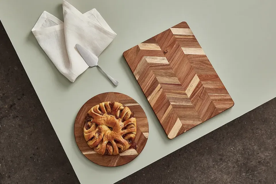 Chopping Boards^Aida Herringbone cutting board 28x38 cm, Acacia Brown